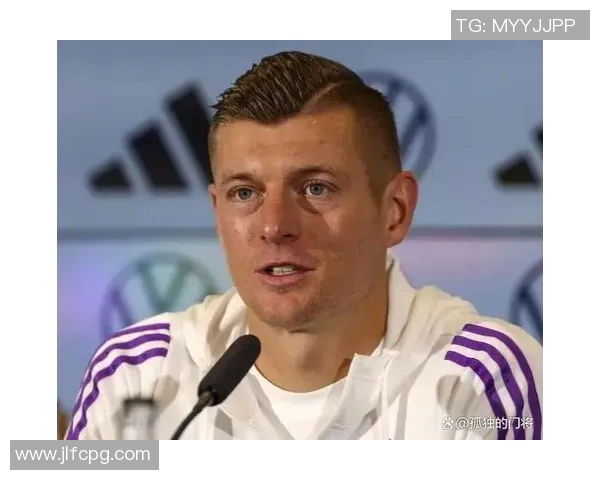 克罗斯的足球之路：从天才少年到世界级中场的辉煌历程与成就